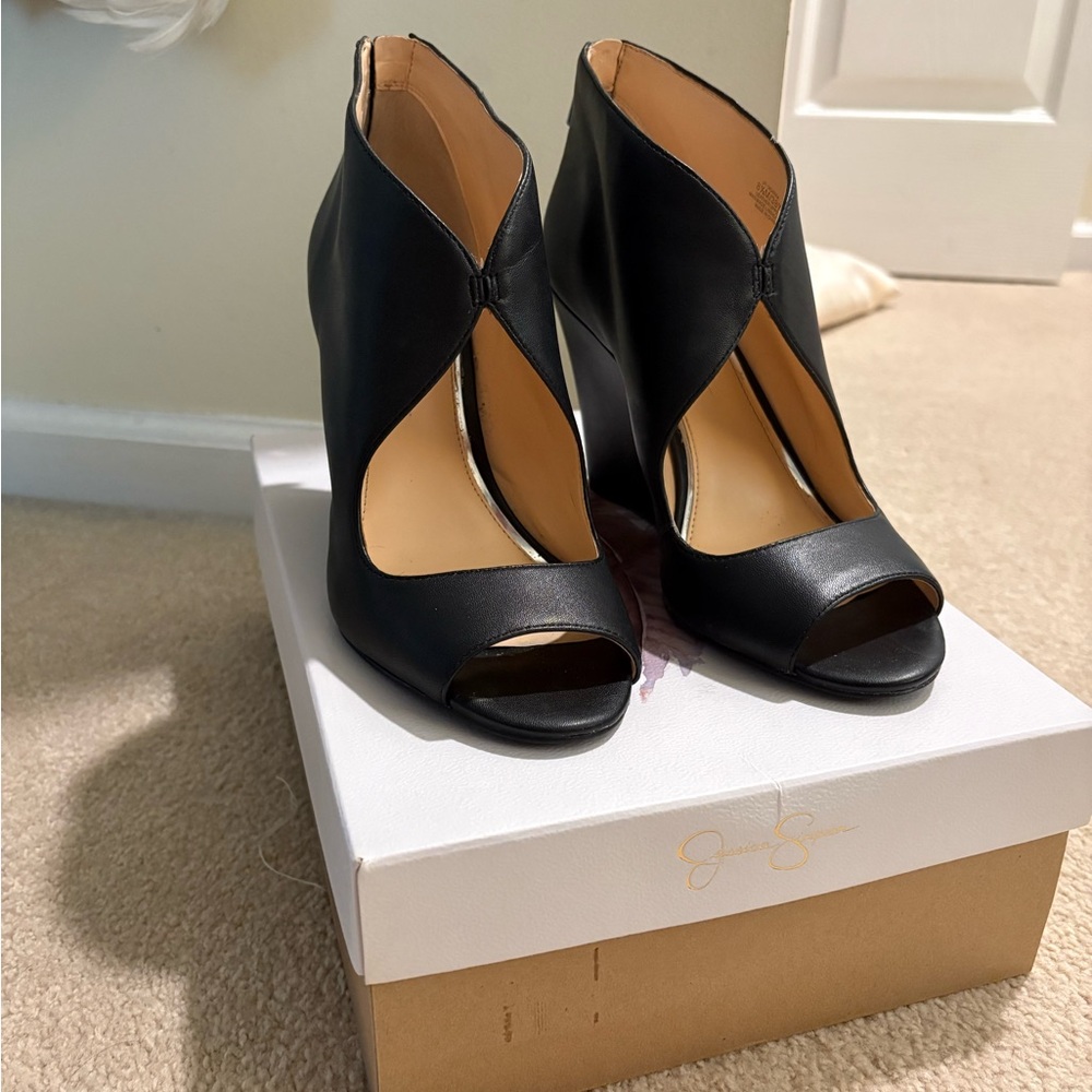 Jessica Simpson Black Peep-Toe Heels